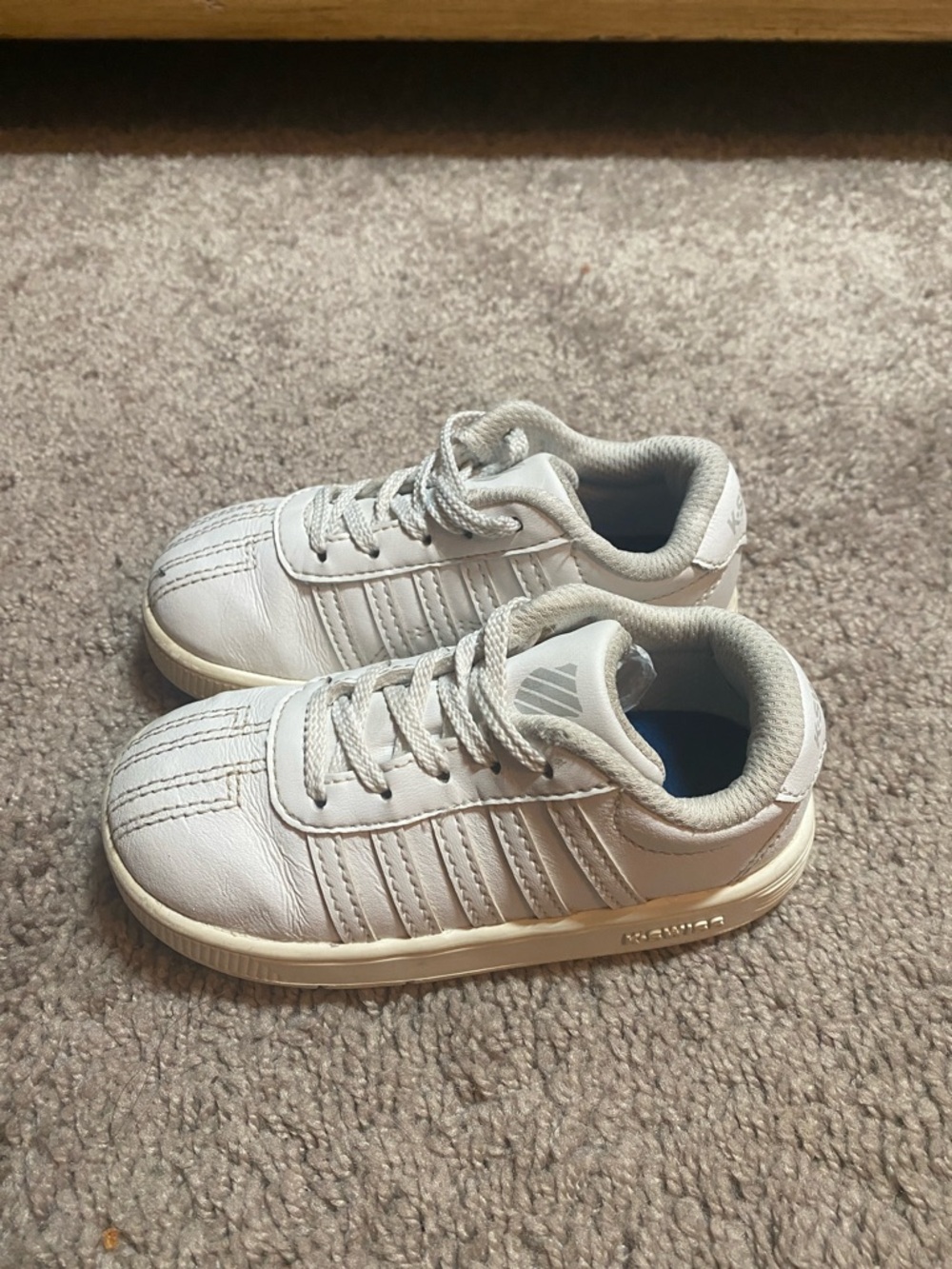K-Swiss Classic low top Kids White Lace-Up Athletic Sneakers 7.5 SZ